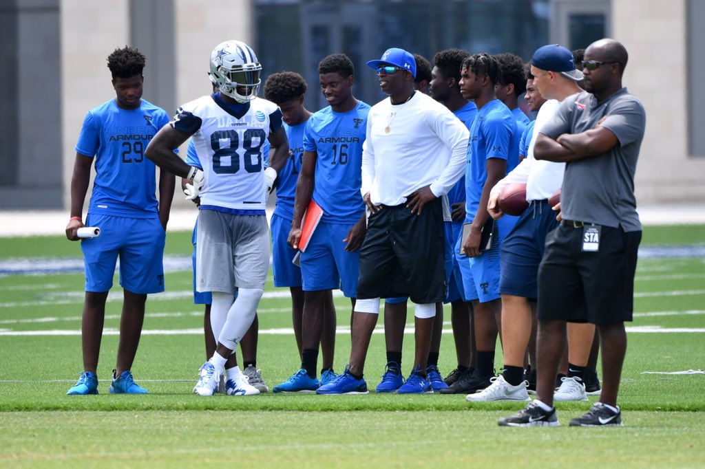 DezBryant's tweet photo. Always an honor to be around the G.O.A.T @DeionSanders #primetime21 https://t.co/cdr8djVXsA