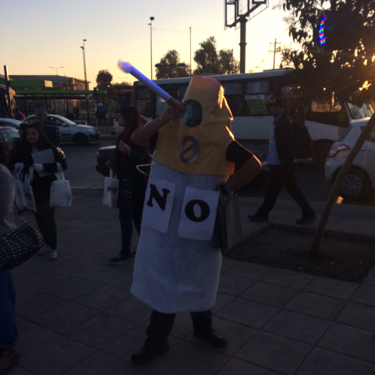 profesorviajero's tweet photo. Hasta 20 hrs Sta Rosa-Vespucio #VacunaAntiInfluenza #ExamenesPreventivos #DiaSinFumar #Gratis @FelipeDelpin @ministeriosalud @SeremiSaludRM https://t.co/zybYNAqvb8