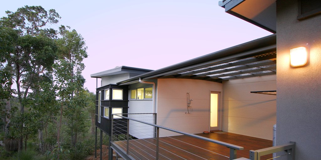 COLORBONDsteel's tweet photo. Yallingup Siding by #WestCoastDesigns
Builder and Photos: #philkelleherhomes
#COLORBONDsteel #WoodlandGrey #MINIORB #ShaleGrey https://t.co/kM9e8Jd9t3