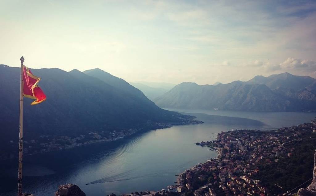 Bee_Outdoors's tweet photo. The full monty #montenegro #kotor #kotorbay https://t.co/9hww9Q5Oft https://t.co/P4RjcXH1Sg