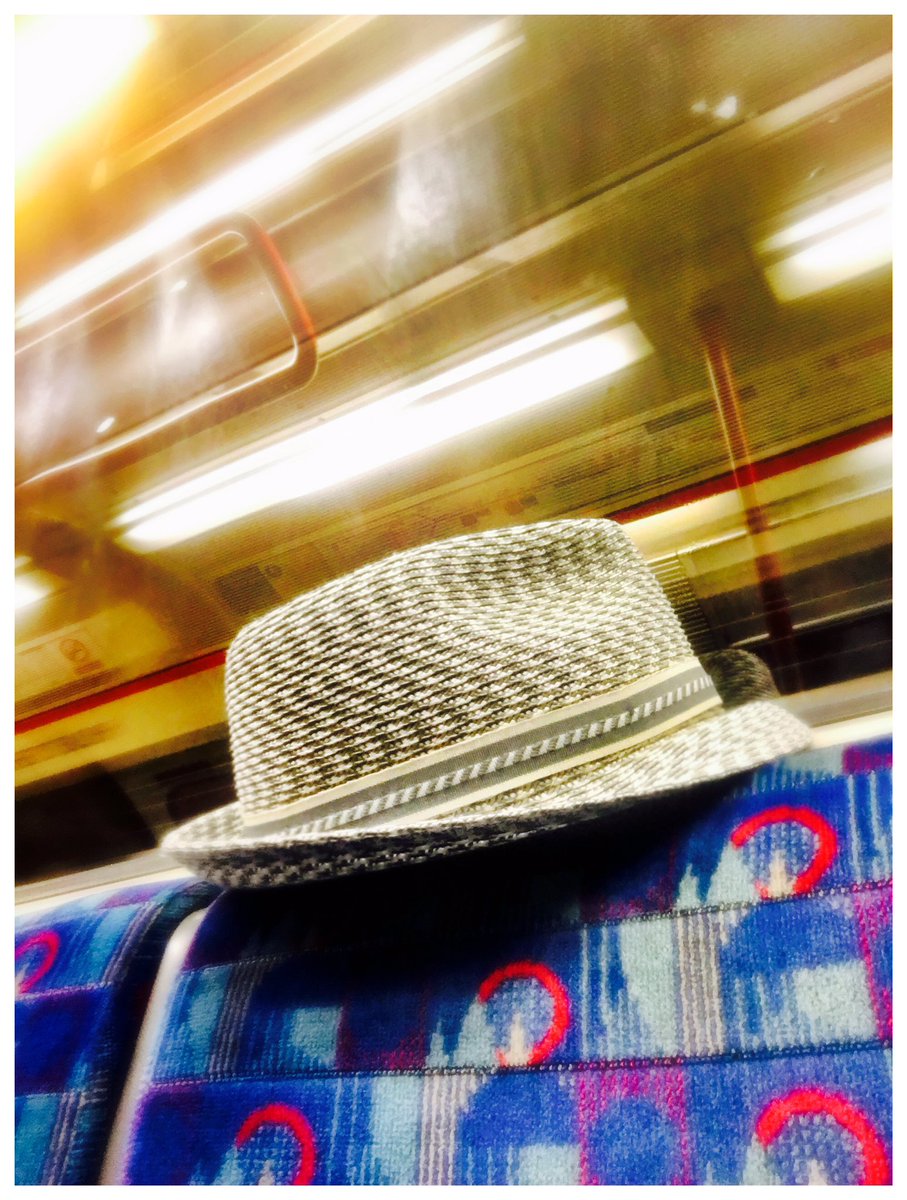 The_Chapeau's tweet photo. Getting warm again! Day trip to London and central line tube journey. #hat #theatretrips #london https://t.co/bs4EZVrUT5
