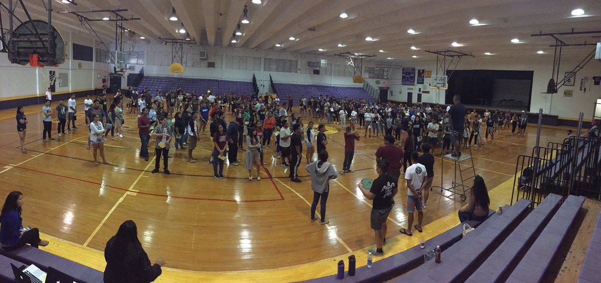 gwclassof2017's tweet photo. Graduation Practice, 05/31/17 https://t.co/p5JlRu3Nr0