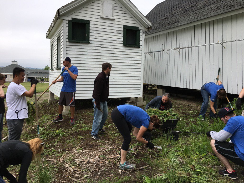 smildrum's tweet photo. Volunteering at Thompson Island. #CTCTLIFE #isthisgrass https://t.co/calnp4gNBm