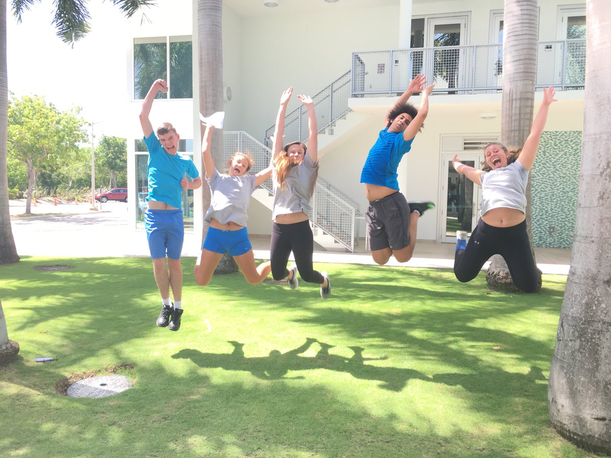 ScienceDept_CIS's tweet photo. Senior Fun Day. Final Task: Scavenger Hunt. Great way to end the day with our amazing seniors.#CountDownToGraduation #CISinspires #issedu https://t.co/R9VwXiJGvH