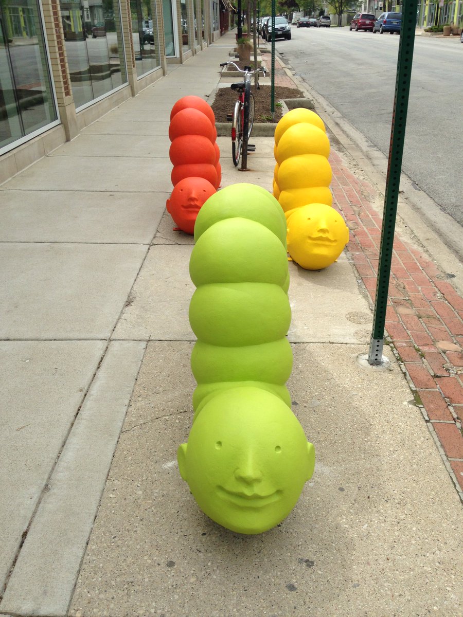OPArtsDistrict's tweet photo. The 6th Annual Oak Park Sculpture Walk is on Harrison St. now until 9/5. "Catch Up" by Wilmette artist Shencheng Xu is a big hit. #otocast https://t.co/ZZlSwPiLB2