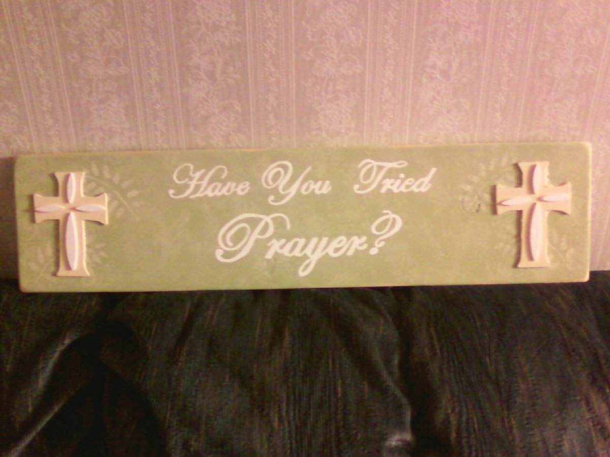 Apollo_Art1's tweet photo. #apolloart #custom #haveyoutriedprayer #throwback #art #acrylic https://t.co/mkVghhFfOC