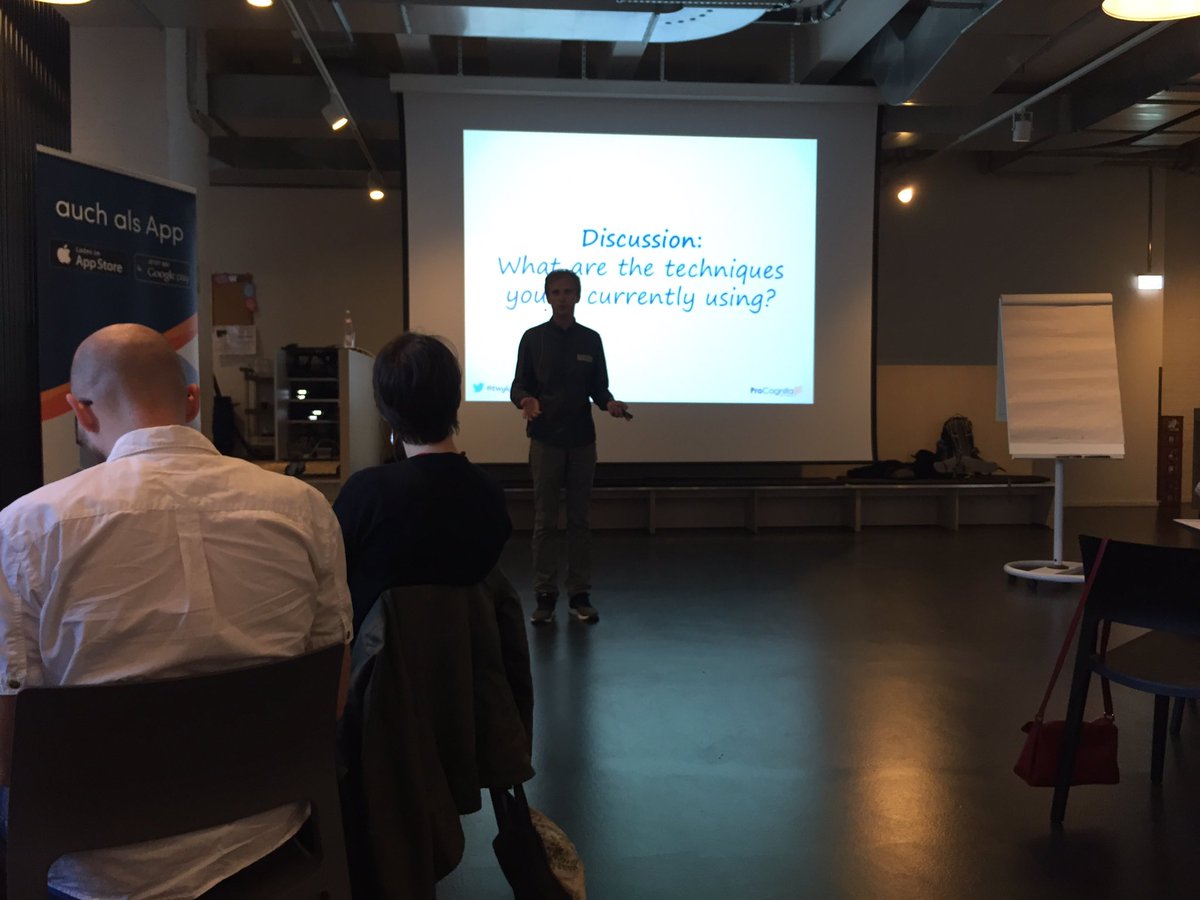 .<a href="/twykowski/">Tomasz Wykowski</a> talking about talking managerish at the Berlin #less meetup #scrum