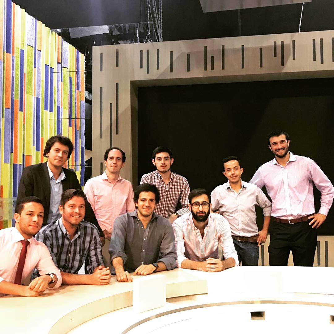 PONSescuela's tweet photo. Gracias a @globomedia por dejar participar a nuestros alumnos del #masterIPpons en @zapeandola6 Un lujazo ✌✌ https://t.co/k0omNiLWD6