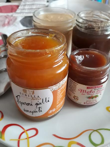ELecchini's tweet photo. Per cena prodotti @UmbriaTourism @turismomarche delle aziende e produttori colpiti dal sisma, una goduria https://t.co/vpuju9Ns7g
