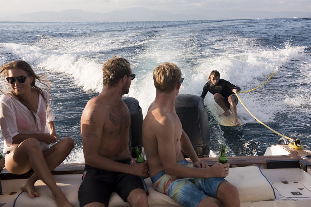 swelldotcom's tweet photo. Flat day fun with @billabong1973 https://t.co/SObSUxxkOw