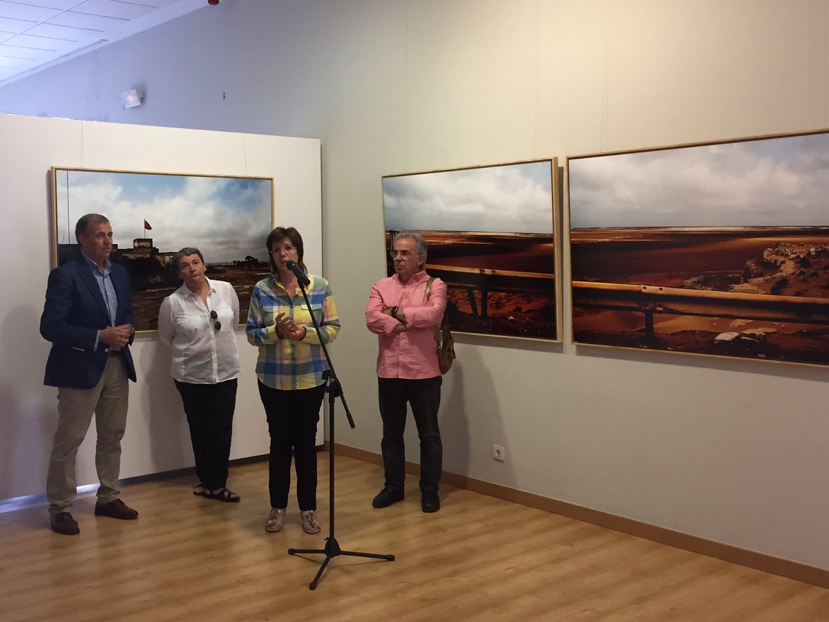 AytoBarbastro's tweet photo. Inauguración de las 2 exposiciones del @festivalbfoto en @congresosbtro, d Eduard Oliveira y Delia Maza. Hasta finales de junio #bfoto https://t.co/7KoDrIg5IZ