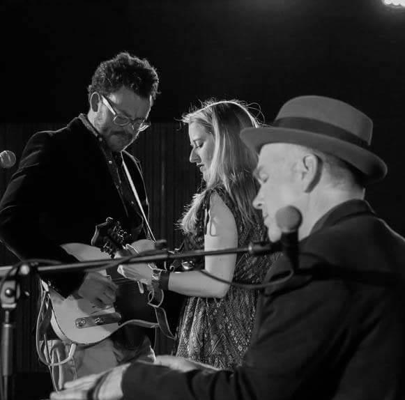 OBHMLS's tweet photo. #Beer #Food #Livemusic #getinhere 6/1: @PrairieScholars 6p 6/2: Bonnie &amp; The Clydes 6:30p 6/3: Broken Land 6:30p 6/4: The Farmer Sisters 6p https://t.co/xRe55saHnP