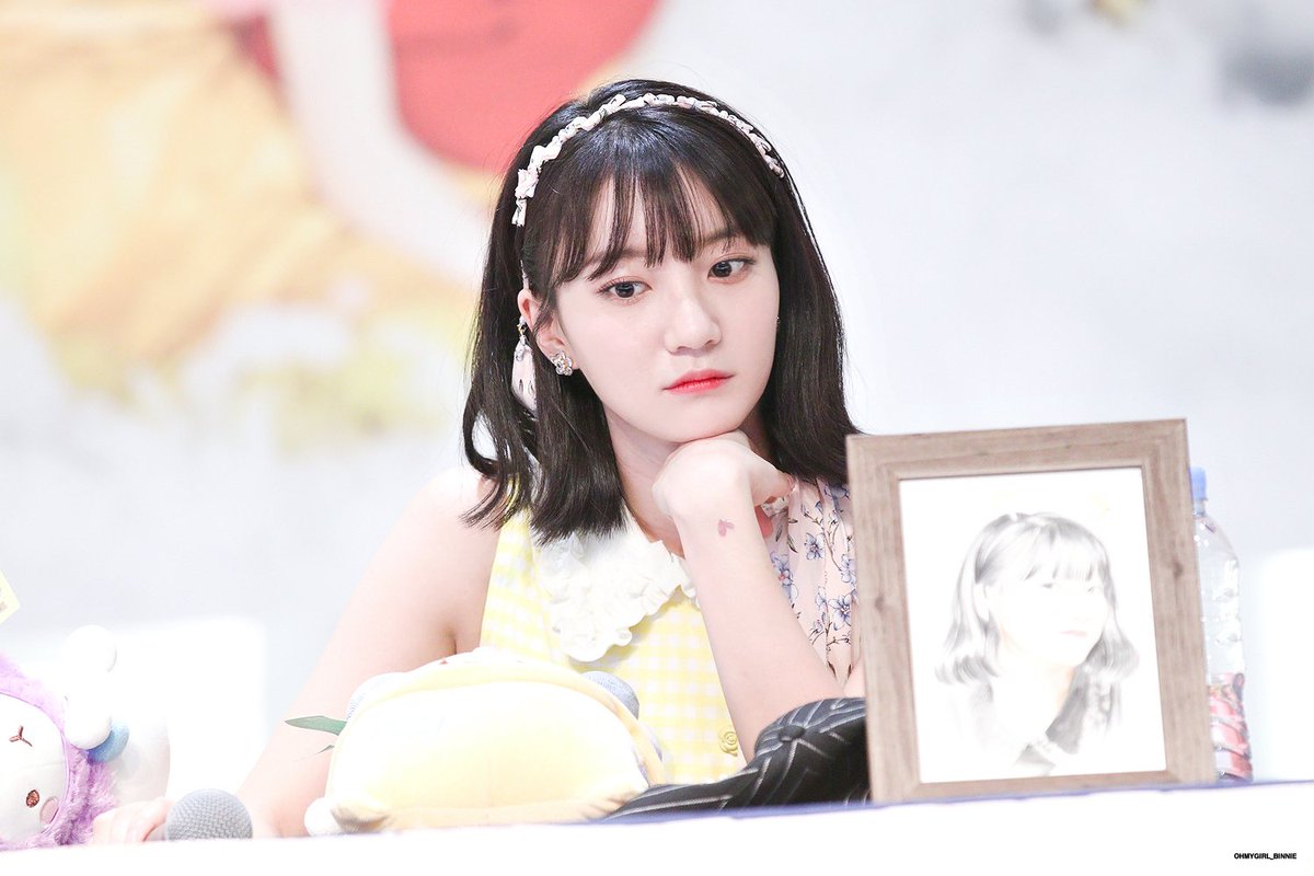 dailyubin's tweet photo. 170528 ♡ https://t.co/JVD9Z9VZef