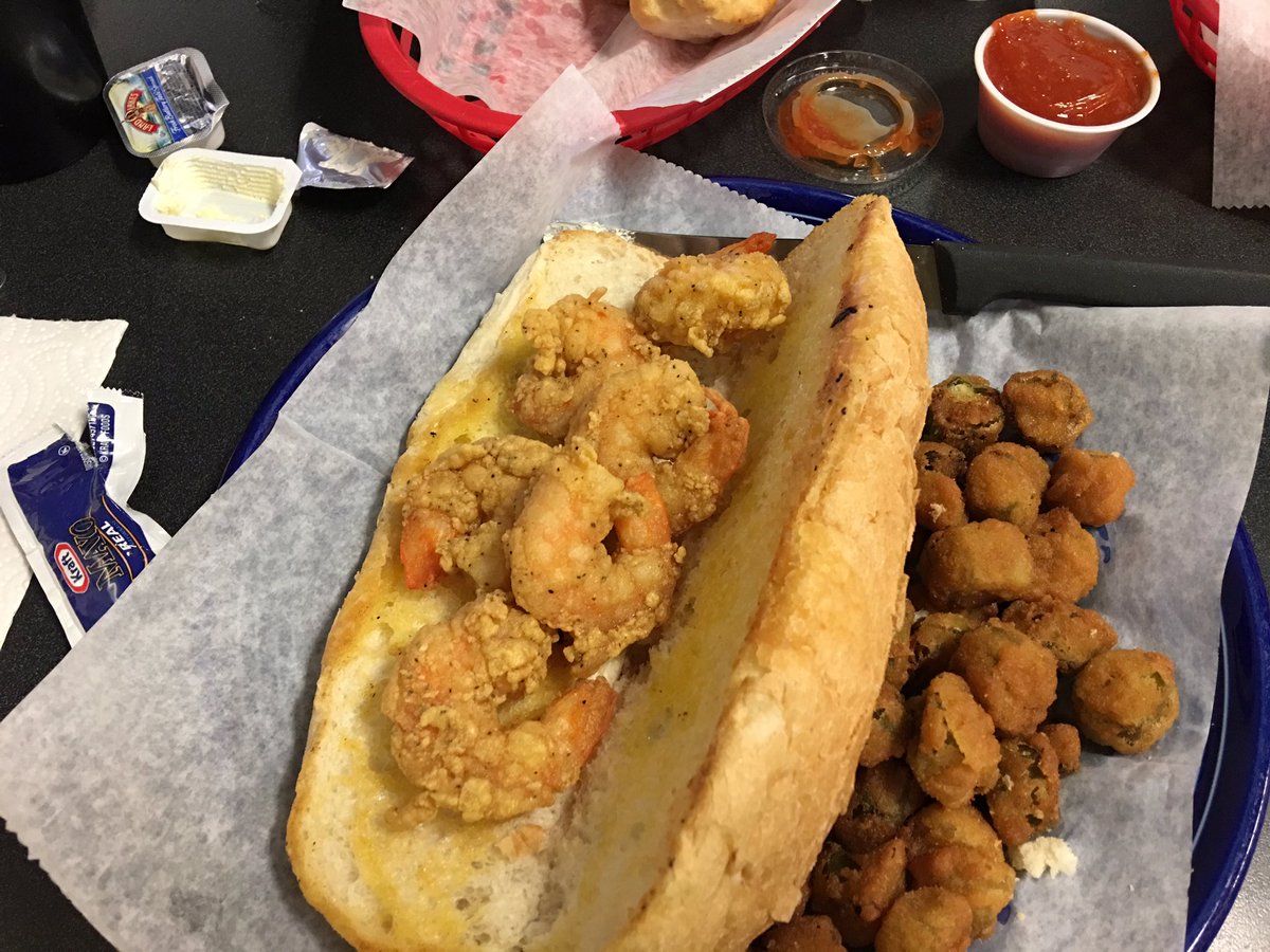 DannyLeBlanc24's tweet photo. My pre-cardiologist appointment l, gotta get it when you can #TheBluePlate #DothanAL 🍤Poboy & FRIED okra & chips 😂🤔🤑w/my baby @kimanddannyl https://t.co/Cj8vu7l1es