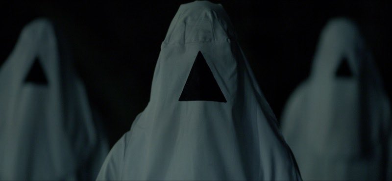 I wrote about how much I loved THE VOID and now people are mad at me. Someone in the comments called me "dawg". 

wickedhorror.com/features/edito…