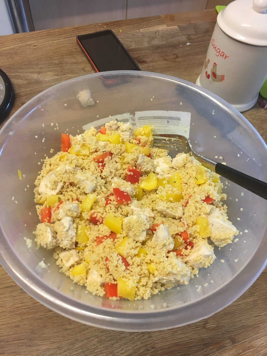 GeorgeThorne20's tweet photo. @GordonRamsay rate my housemates summer dinner!!! https://t.co/OEA6fkFJvJ