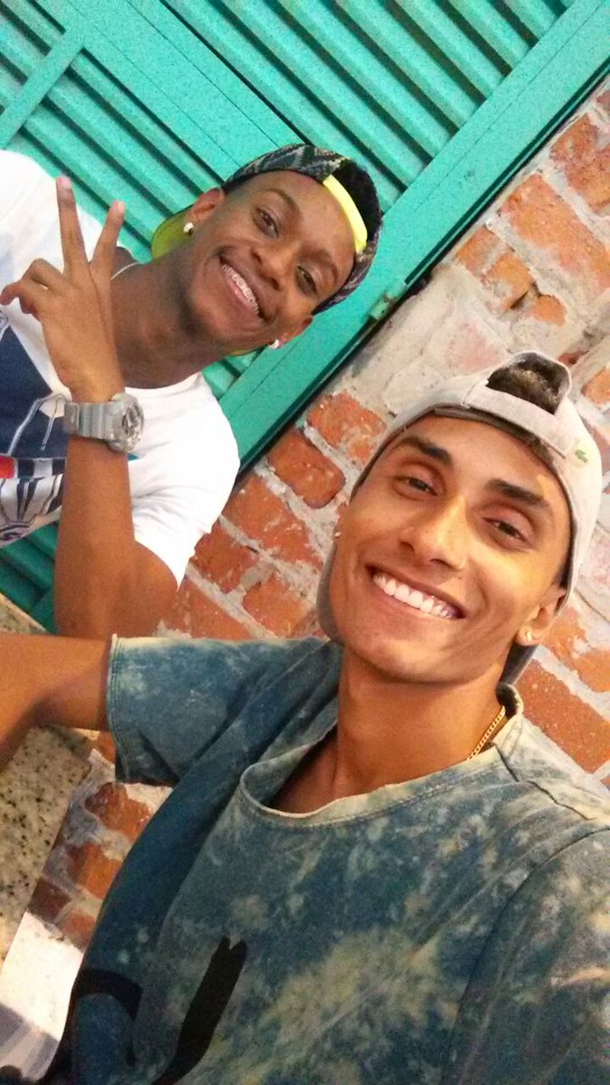 lorran_Silva3's tweet photo. Tipo laranjinha e acerola, tmj irmãozão! ❤👊 https://t.co/jZCWOreCtX
