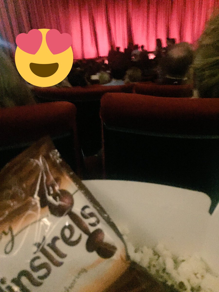 #WonderWoman Got to love the <a href="/SavoyDublin/">Savoy Cinema Dublin</a> 👏🏻