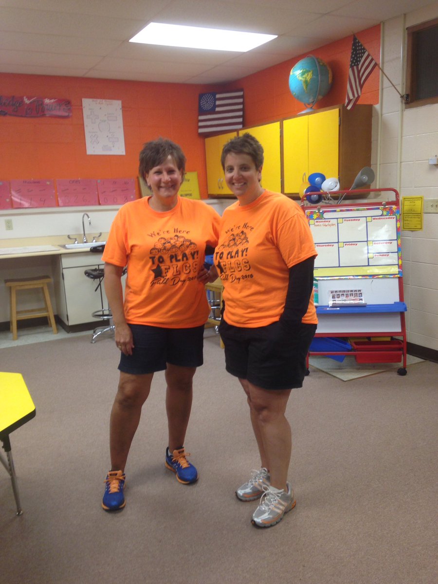 SkozlowskiSue's tweet photo. #msdrocksbecause Field Day fun with my partner in crime!!!😃 https://t.co/cLp4KV1Q9f