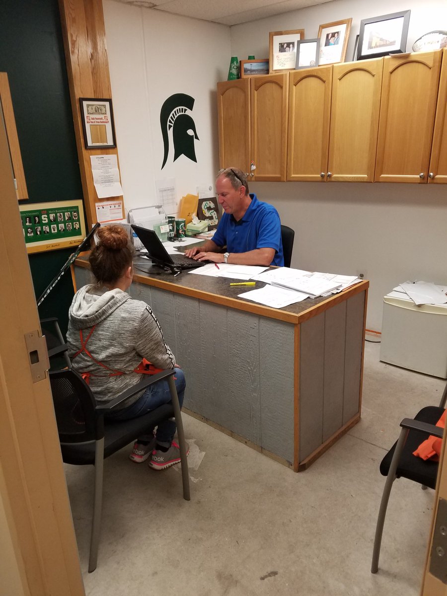 bethTHD's tweet image. 2761's #orangelifeadvantage #30daycheckin with SM Mike! @TrudellM 
 @troyer_paige @veenstjo @Pabasel12 @bobsaniga