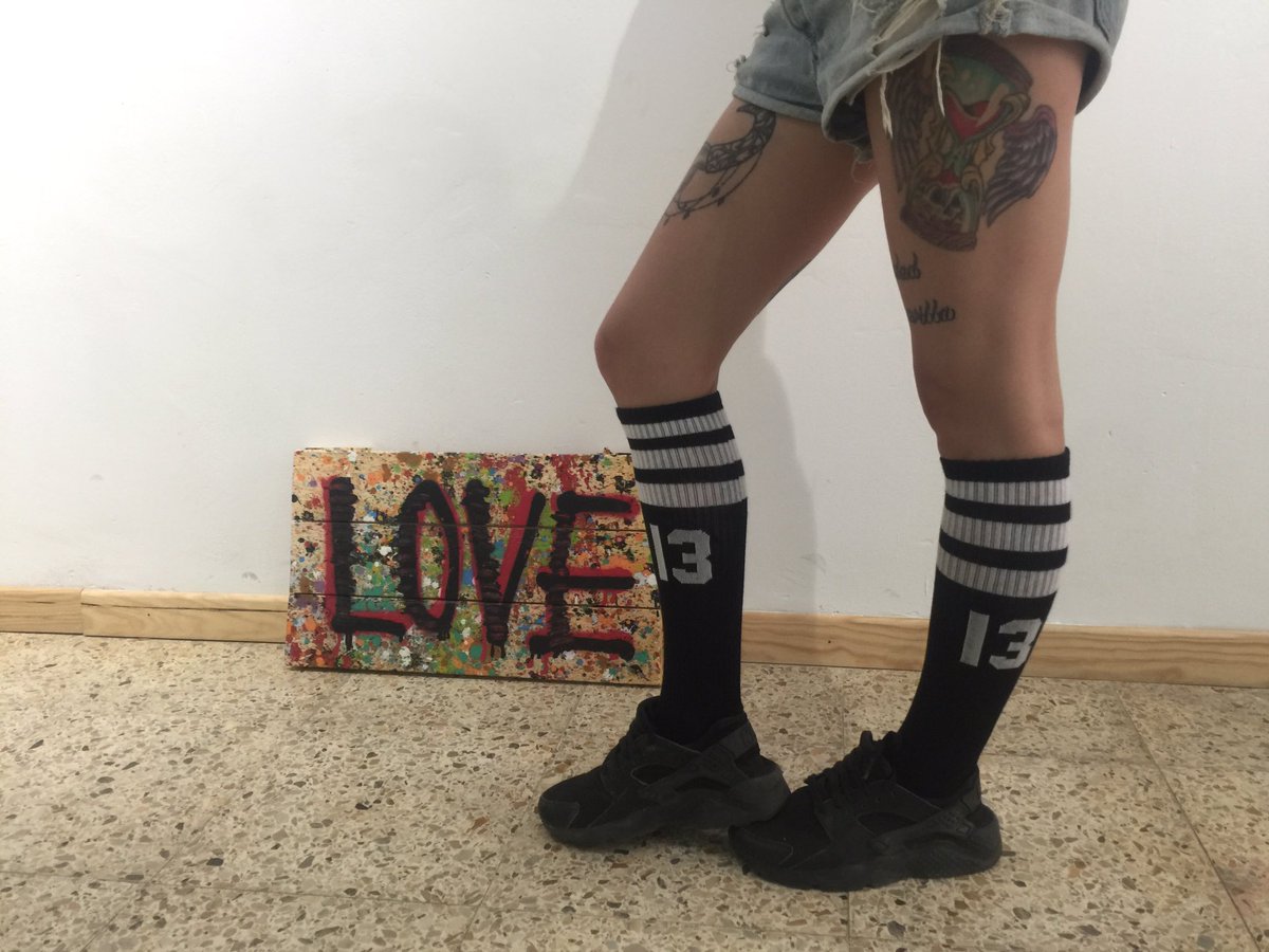 BULLPARK13's tweet photo. Los mejores #calcetines los tenemos en #bullpark13 💚
#Socks13 #OldSchoolSocks #BarcelonaSocks #secta13 #socks https://t.co/EfdT2tA24J