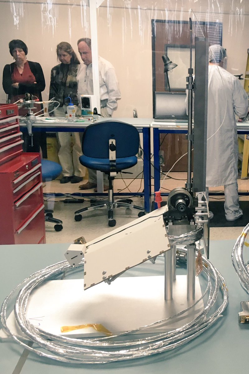 astronomilo's tweet photo. Algunas fotos de FIELDS el experimento que @UCBerkeley enviará a bordo de #SolarProbePlus #ParkerSolarProbe #Astronomia #Solar https://t.co/tav7FOp2Q3