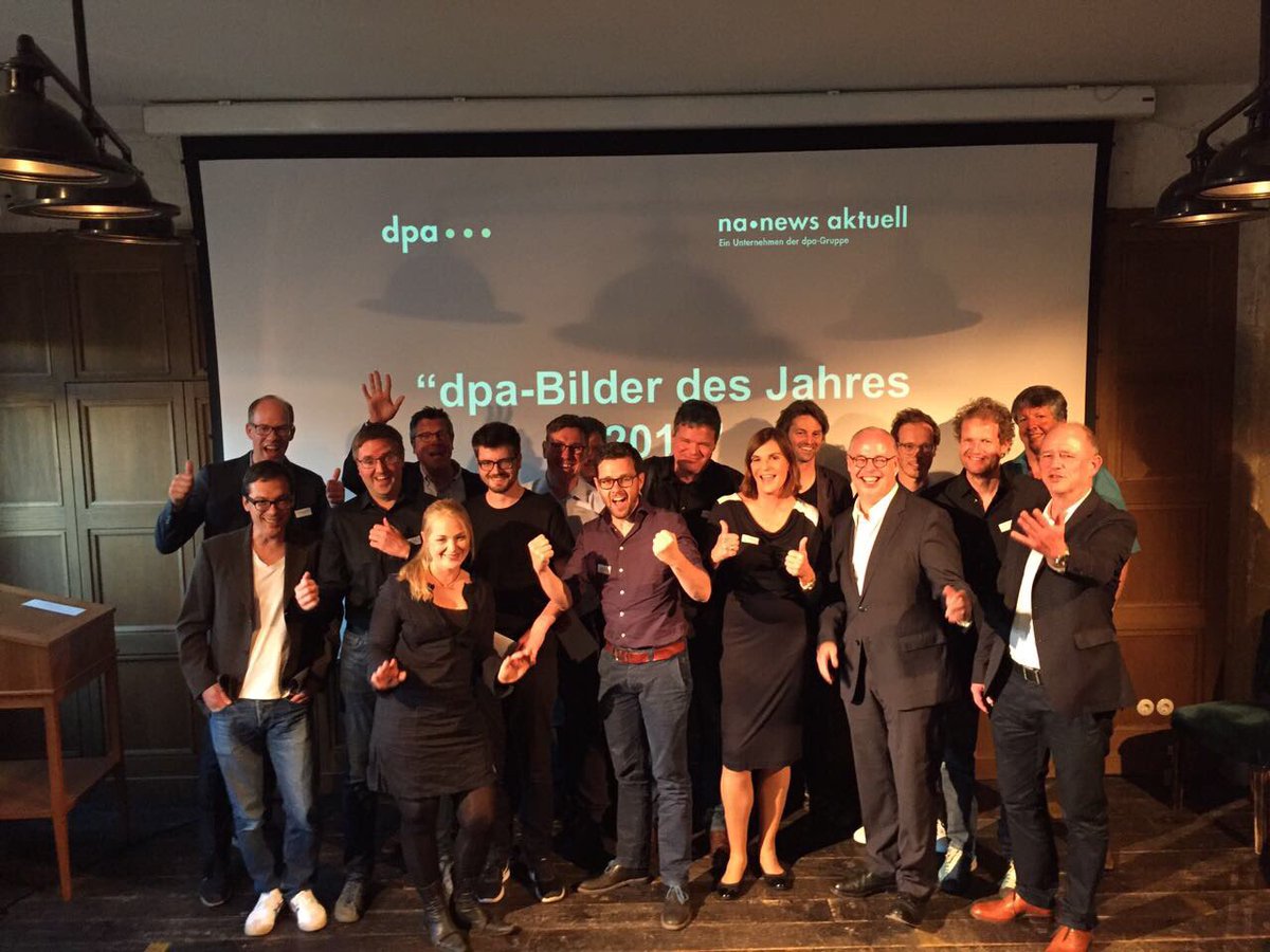 sbrueggemmeier's tweet photo. Tolle Preisverleihung: dpa Bilder des Jahres! Alle Preisträger plus Chefs;) #dpabdf17 HERZLICHEN GLÜCKWUNSCH! Foto: @ccharisius @dpa https://t.co/zQn52CYZcp