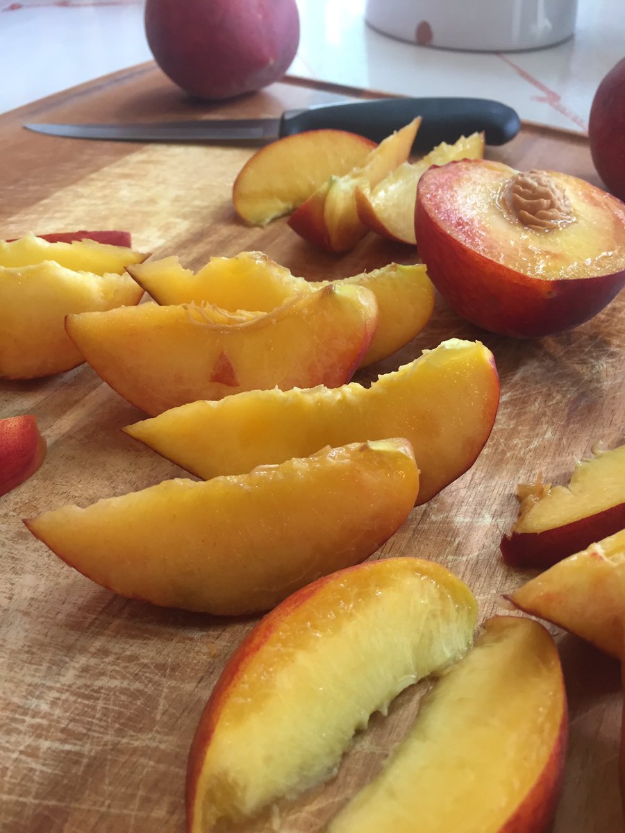 From the orchard to the table! How are you enjoying your #sweetgeorgiapeaches this year?