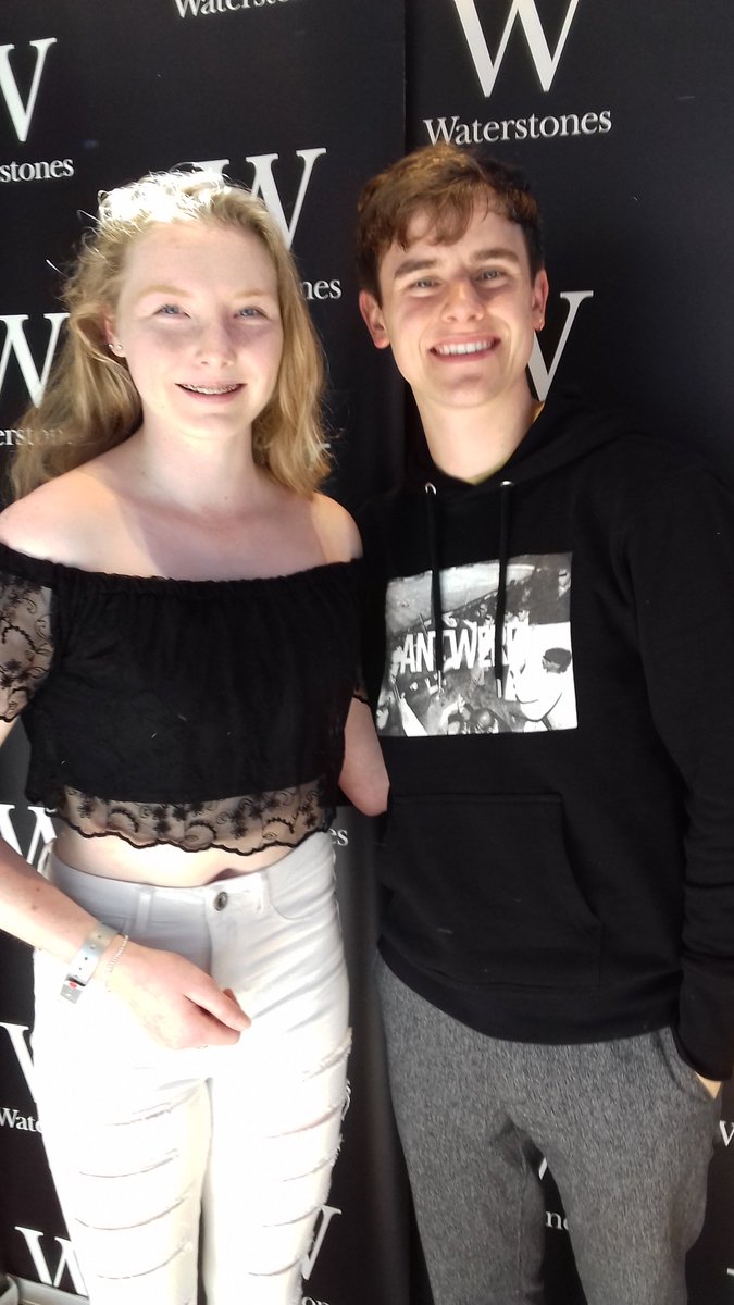 Jessica_Elsey's tweet photo. I met the sweetest, most adorable person today! Thank you so much for coming to the UK @connorfranta I had a great day. 😊😚❤ #notetoselftour https://t.co/QCkihqT0DT