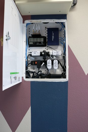 StradaElectric's tweet photo. Stay in the know with modern power demands. Have you upgraded yet? https://t.co/iawiMSjjnz https://t.co/t3Ij0i5sZn