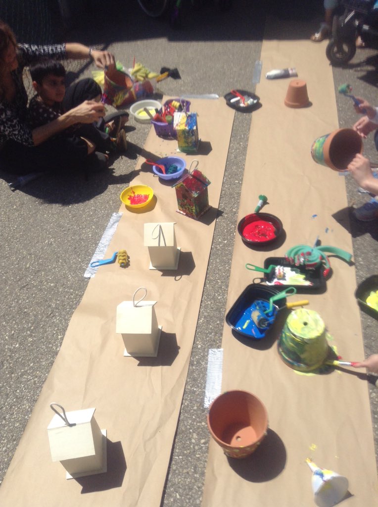 artforalltllp's tweet photo. Doing our part for #CampDay @TimHortons. We painted birdhouses and flower pots to sell. https://t.co/tU2wo0WTc4
