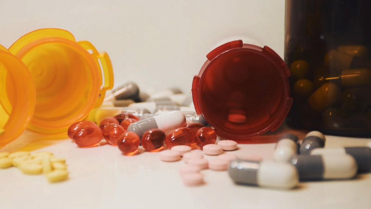 ABCWorldNews's tweet photo. The Ohio Attorney General sued five drugmakers for their alleged role perpetrating the state's addictions epidemic. https://t.co/U4heHSRpOs https://t.co/WuJehWD0Hj