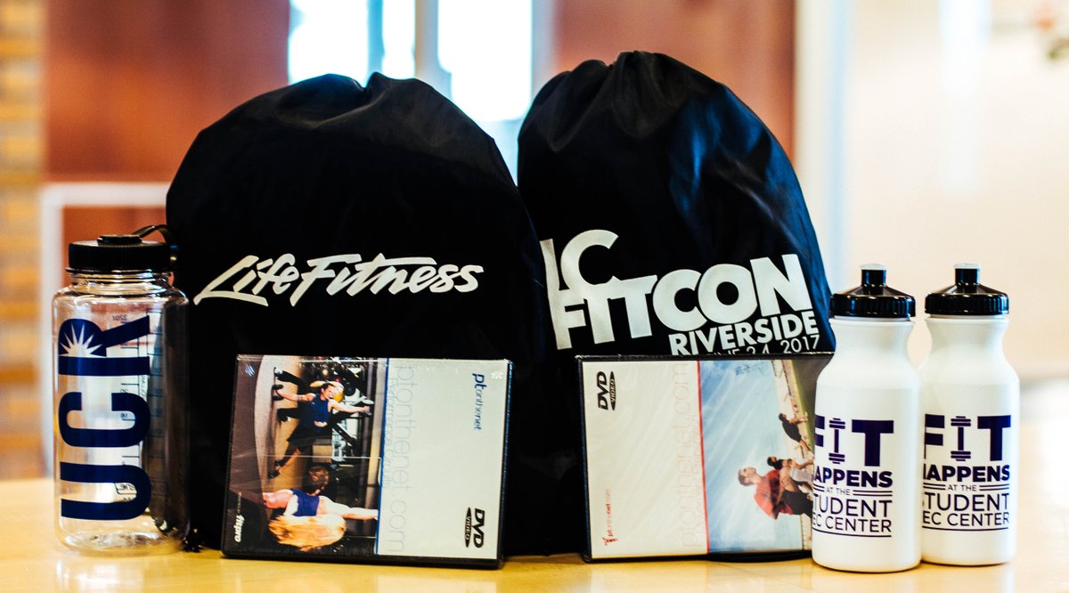 UCFitCon's tweet photo. Next 10 people to register #UCFC17 receive a FREE swag bag with a shirt, protein bars &amp; more! Register: https://t.co/ciUznaMa8v @LifeFitness https://t.co/1b7pRQX18e