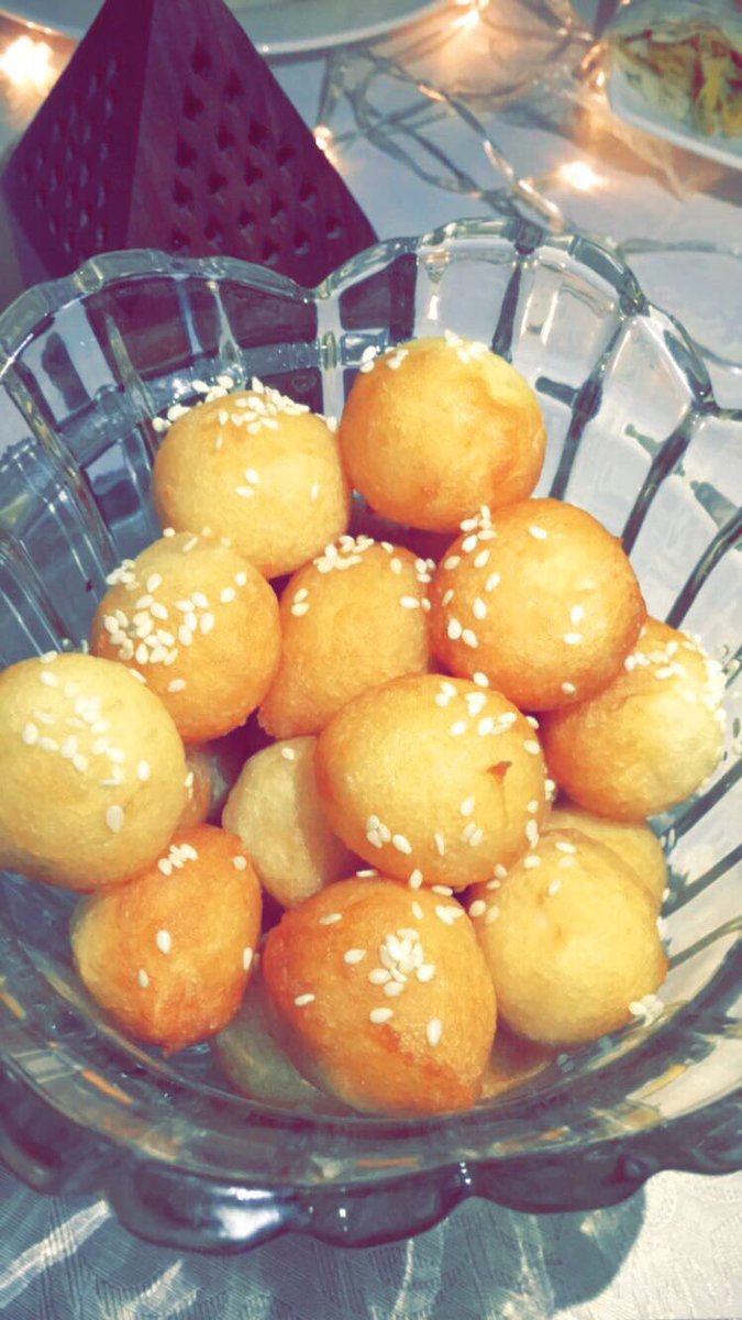 Rehamx92's tweet photo. اتحدى اذا فيه يسوي نفس لقيماتي💆🏻 https://t.co/U3pTmjeY4r