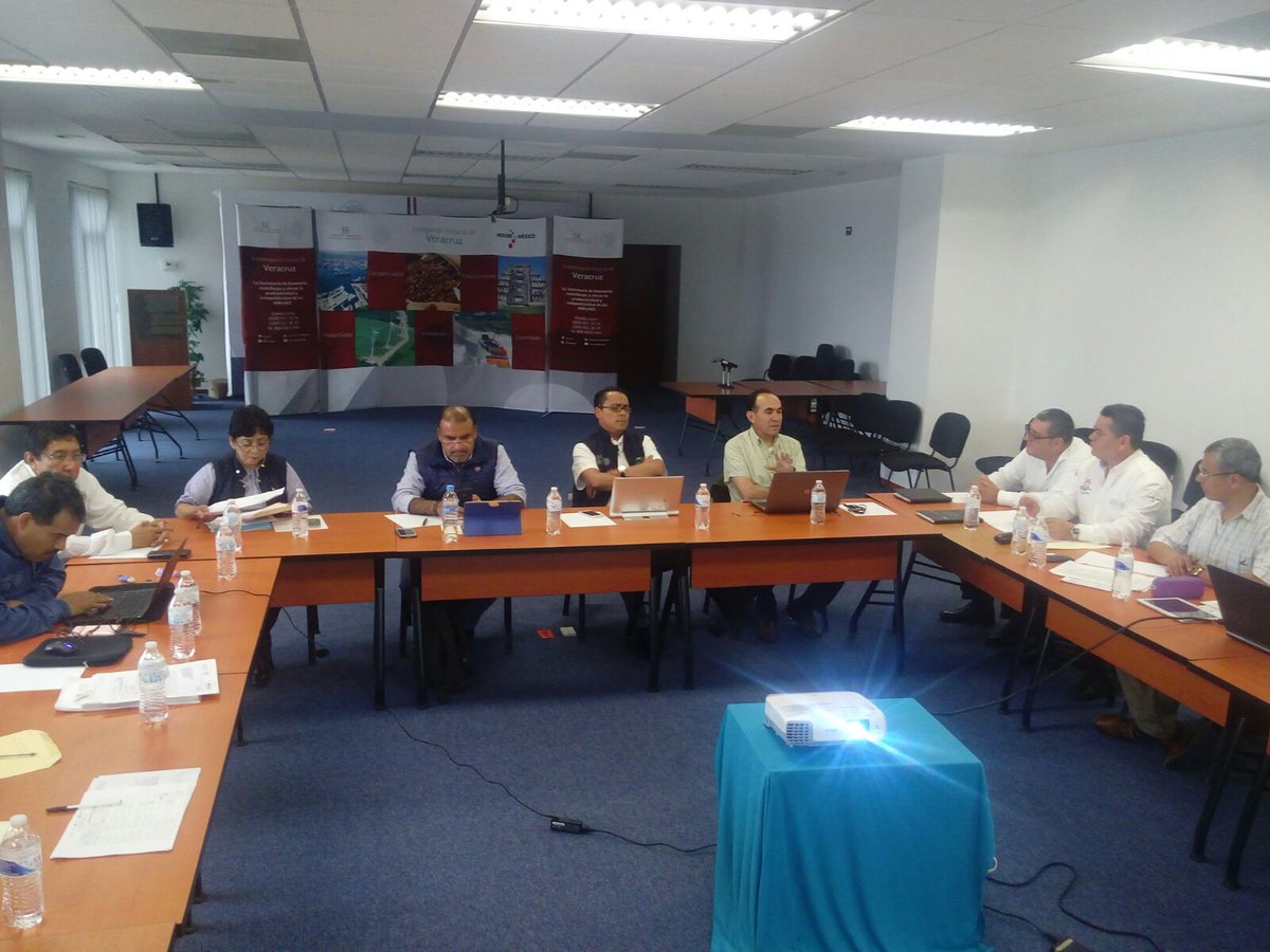 PAgraria's tweet photo. Reunión de trabajo en seguimiento a los acuerdos adoptados conjuntamente con @RAN_Nacional relativos al #CONCOE #FANAR en #Veracruz https://t.co/9T06SvWSKl