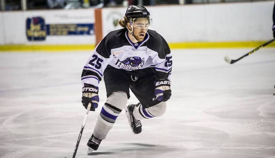GeneseoHockey's tweet photo. Excited by the commitment of @karson_celley25 (Portola Valley, CA) of the @NAHLHockey Robertson Cup Champ @LoneStarBrahmas #WelcometotheIRA https://t.co/J2bxhqxTgM
