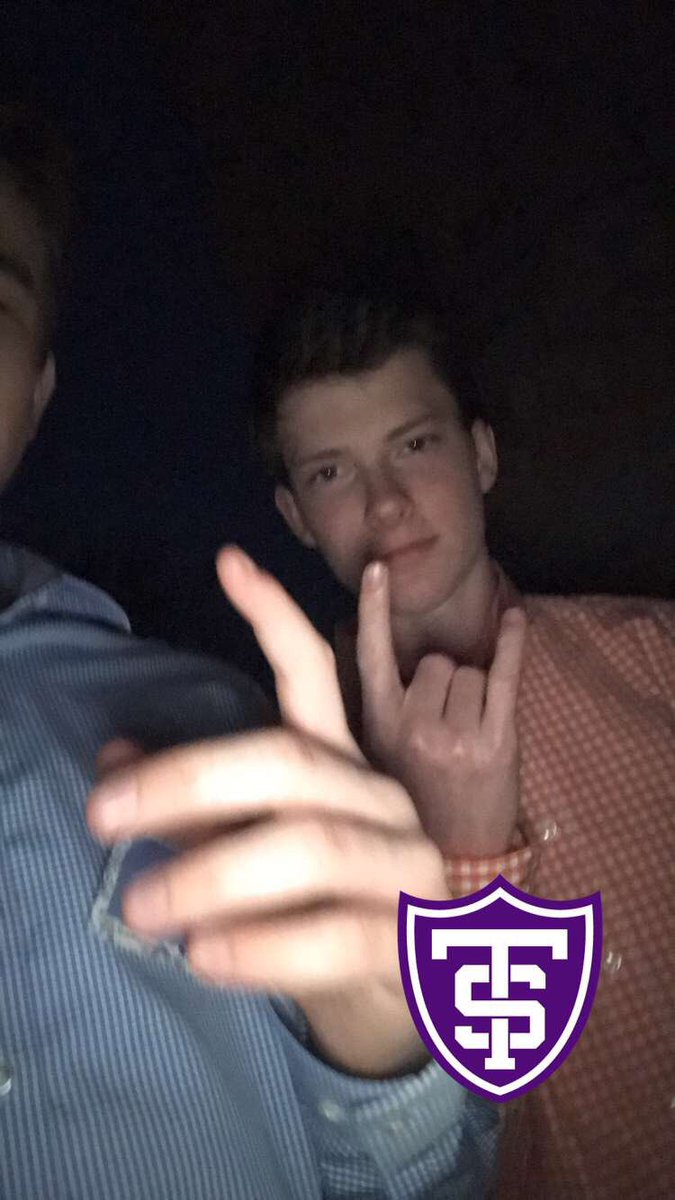 dunham318's tweet photo. Happy birthday big boys @Connorob47 @rileyobrien88 @MacOBrien10 #hometeam #kessel #weekend #gold4ever https://t.co/PQqwRZuPeS