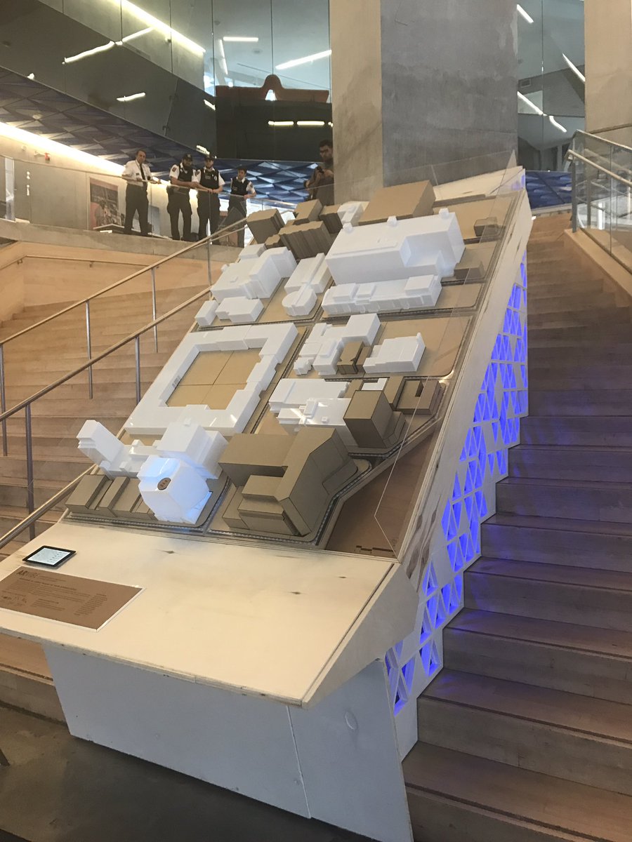 Great wayfinding installation by our DAS students! 👌 Check it out at the SLC! #design #architecture #wayfinding <a href="/vwhui/">Vincent Hui</a> <a href="/RyersonU/">Ryerson University</a>