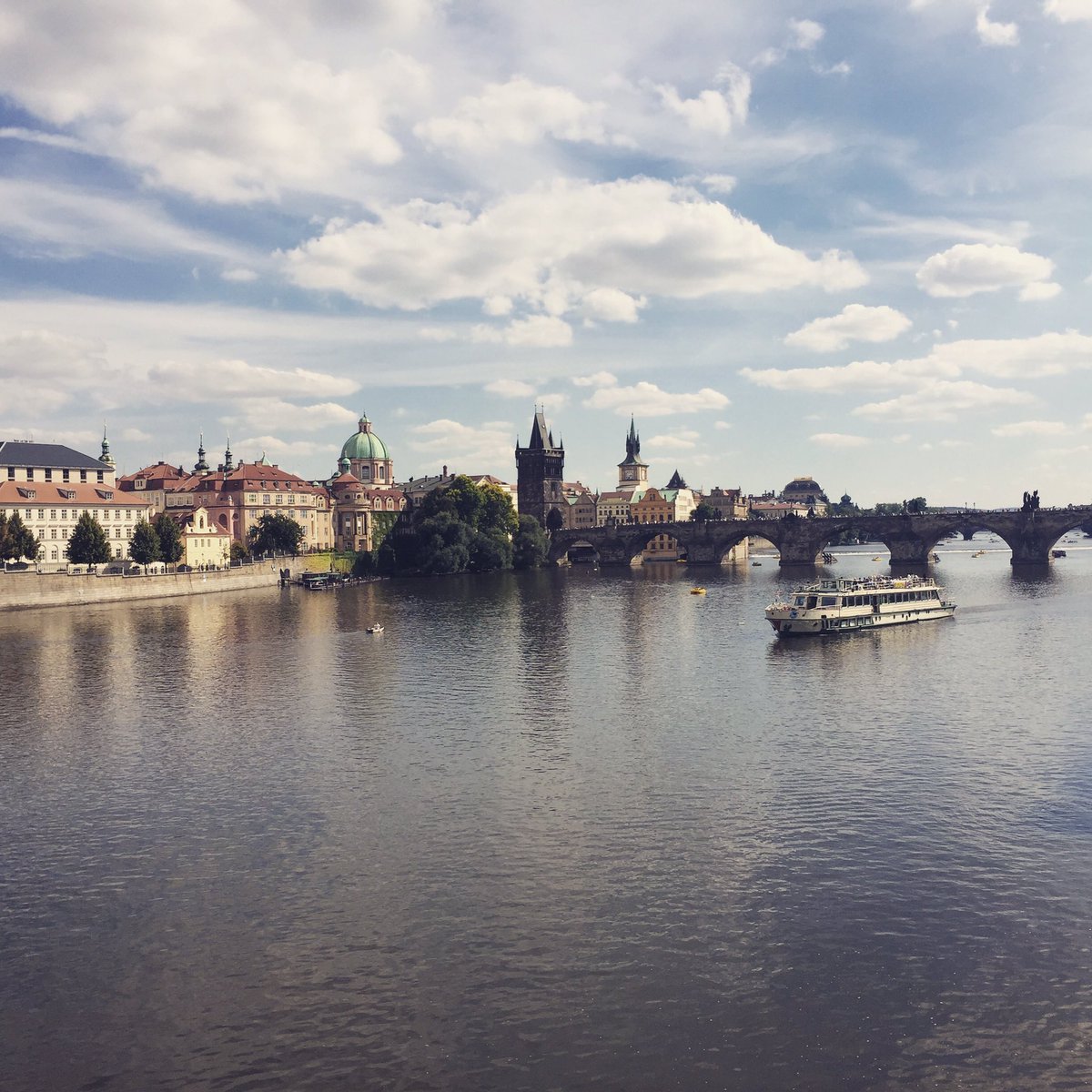 TheWDiaries's tweet photo. Throwback to beautiful Prague last summer! #prague #czechrepublic #travelblog #ukbloggers #travelblogger #wanderlust #traveltheworld https://t.co/qM85vZwVYM