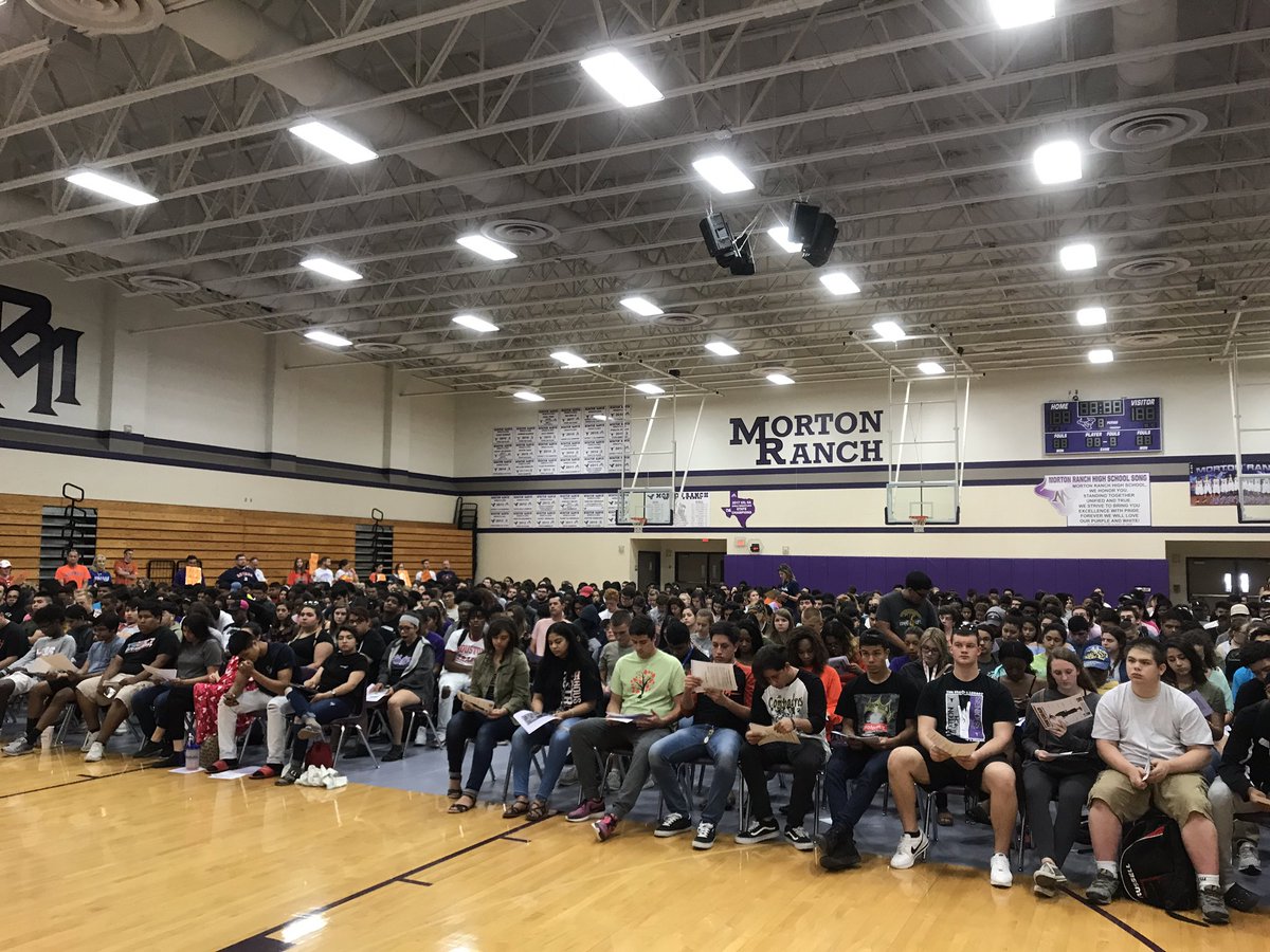MRHSMavericks's tweet photo. Graduation Practice for @2017mavs ! https://t.co/hG2FMWQDWY
