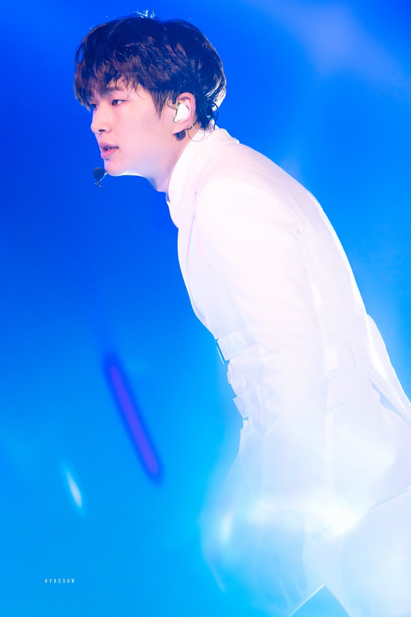 bluejinki's tweet photo. beautiful_in_white.jpg https://t.co/hIFRTjzict