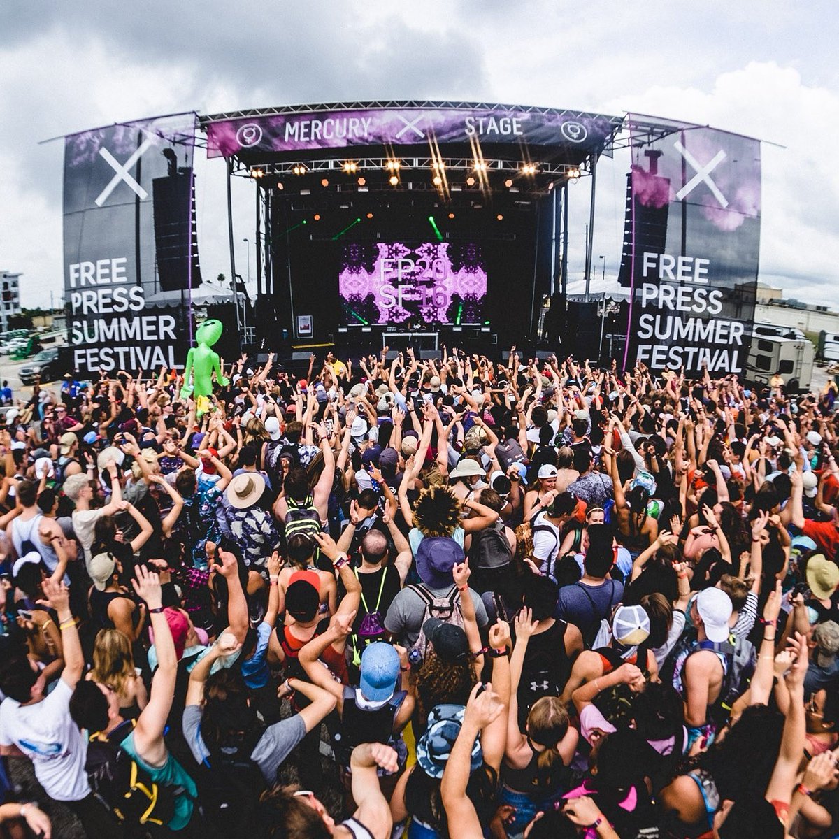 YCYSonline's tweet photo. Keep track of all the fun with our Monthly Festival Tracker. Link In Bio #BeInTheLoop #Htx #festival #Houston #DiscoverHouston https://t.co/DoFLHI1aVv