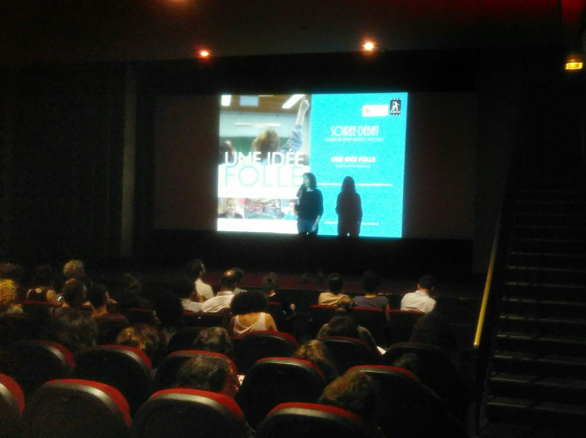 's tweet image. .@OneHeartFr était la projection d' #UneIdéeFolle. Le rôle de l'école de demain? Apprendre à vivre ensemble, s'entraider, respecter autrui..