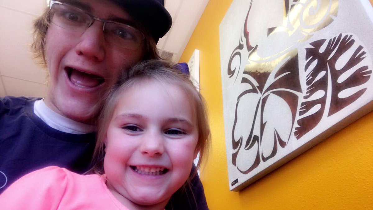 jdawgfunnel's tweet photo. Took this cutie out for lunch today ❤️ #addyRae&amp;uncleJdawg https://t.co/pibe9u2h8z