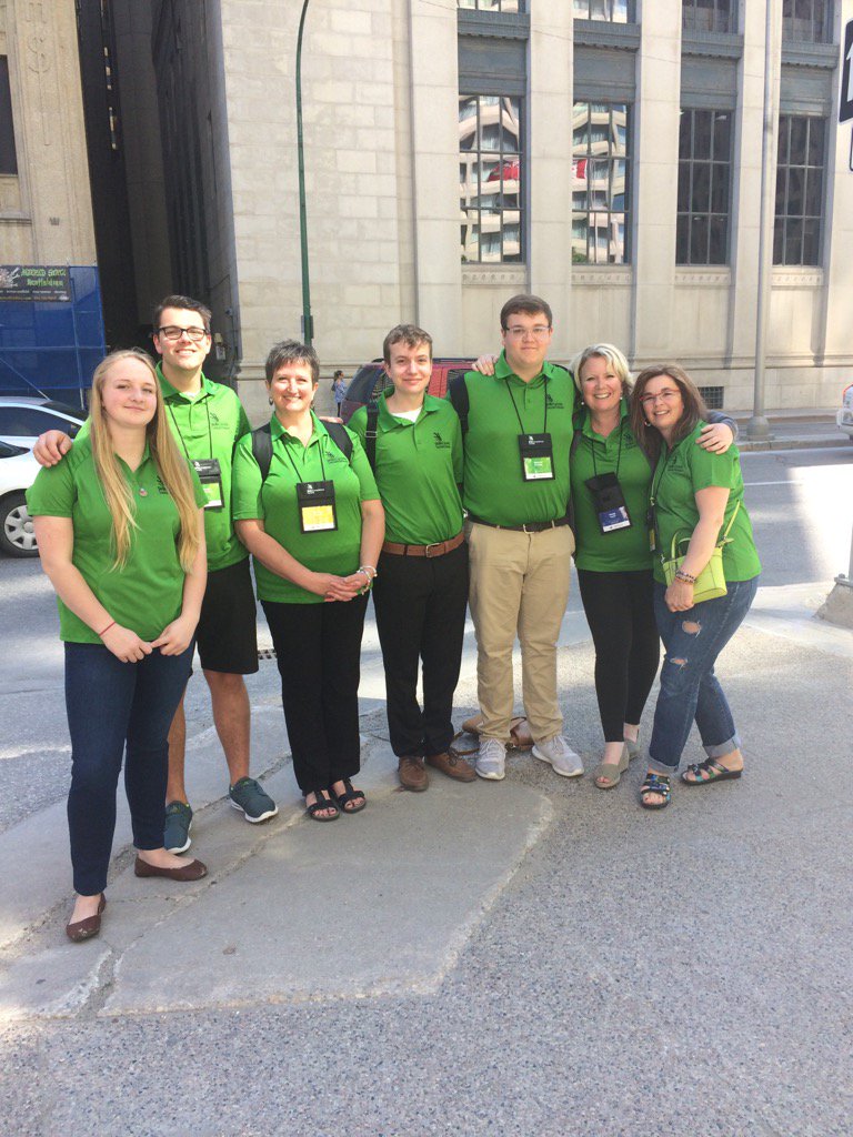 cindylowezerr's tweet photo. @ChinookSD @SCCHS_Comp @SkillsCanSask team at @Skills_Canada #SCNC2017   Go green! Go SCCHS https://t.co/xrCvWmioNY