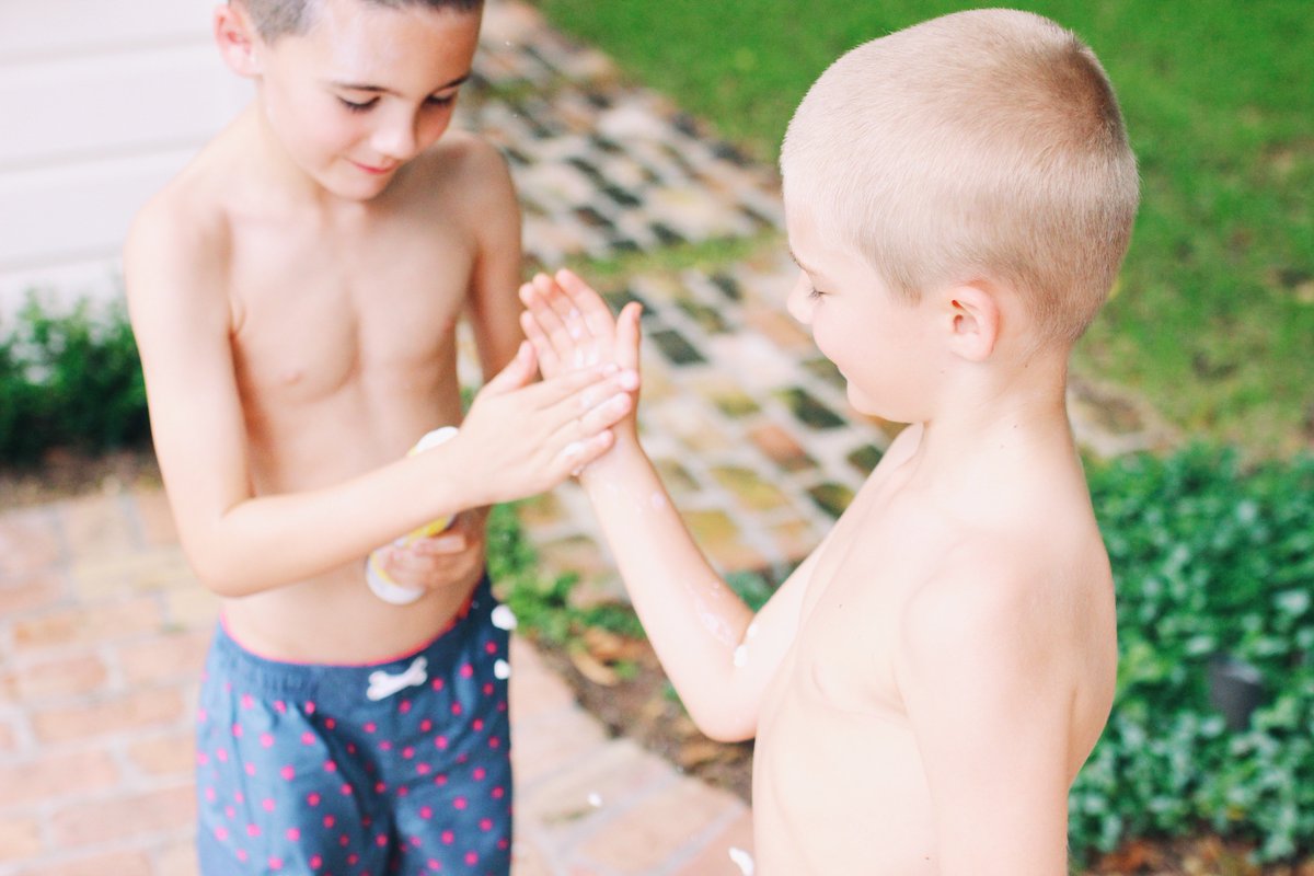 CStyleBlog's tweet image. Click here to see the one sunscreen my kids actually like--&amp;gt;bit.ly/2qyeKbG or head to the blog! @Supergoop #supergoop