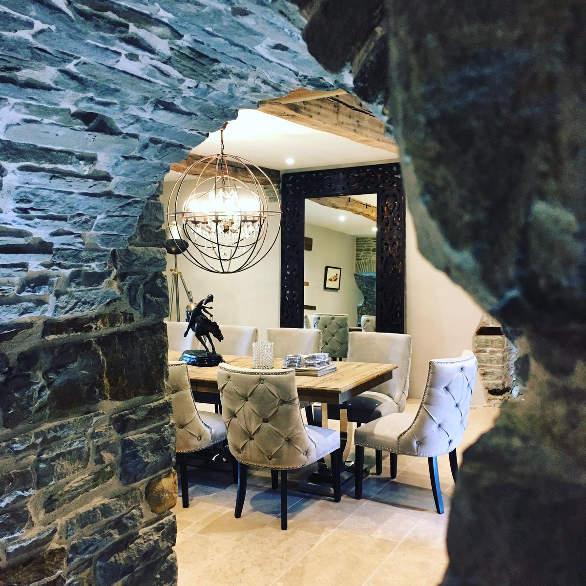 LanelayHallUK's tweet image. So many rooms to explore... 
Pure luxury all under one roof! #lovelanelayhall