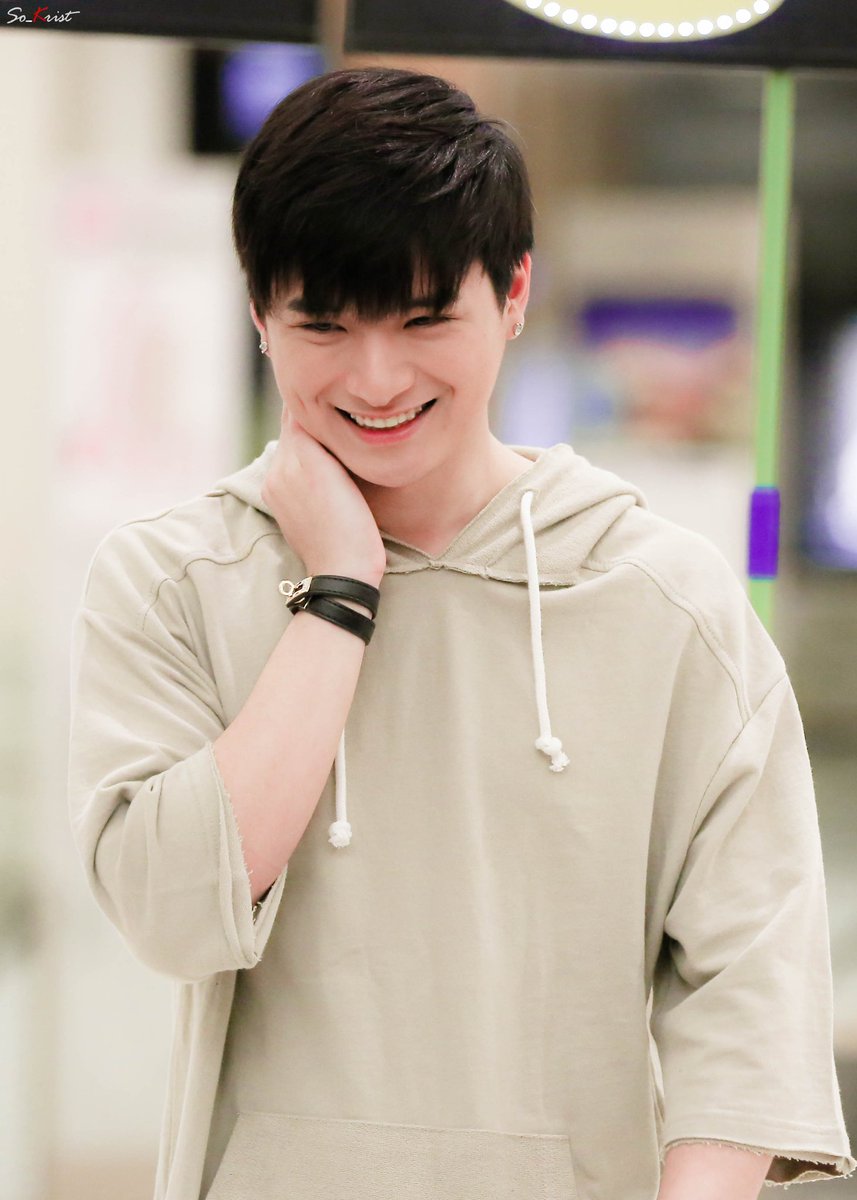 so_krist's tweet photo. Your smile is the sunshine I need...Good morning! ☀ @kristtps @krist_est #KristPerawat #คนสวย2017 #พลทหารของก้อน ❤🐢 https://t.co/phi9xsk5L8