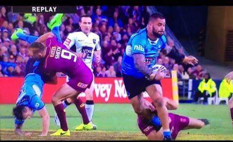 NSWBluesBrother's tweet photo. How has this gone unpunished @Todd_Greenberg @NRL ? It is blatantly obvious Smith is a protected species with you lot! Makes me sick! #grub https://t.co/KWYkLoIfBR