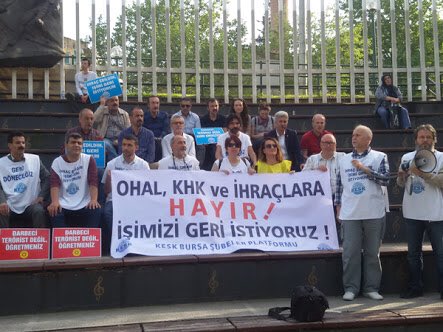 kadirakyuz54's tweet photo. Bir yolsuz zihniyet milletin aşına,işine,ekmeğine el koydu SUSTUNUZ!Demek canına da el koysa SUSACAKTINIZ! His yoksulu SIRTLAN kümesi! https://t.co/l8MXGsWfYr